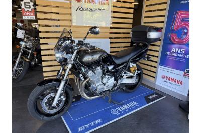 YAMAHA XJR 1300