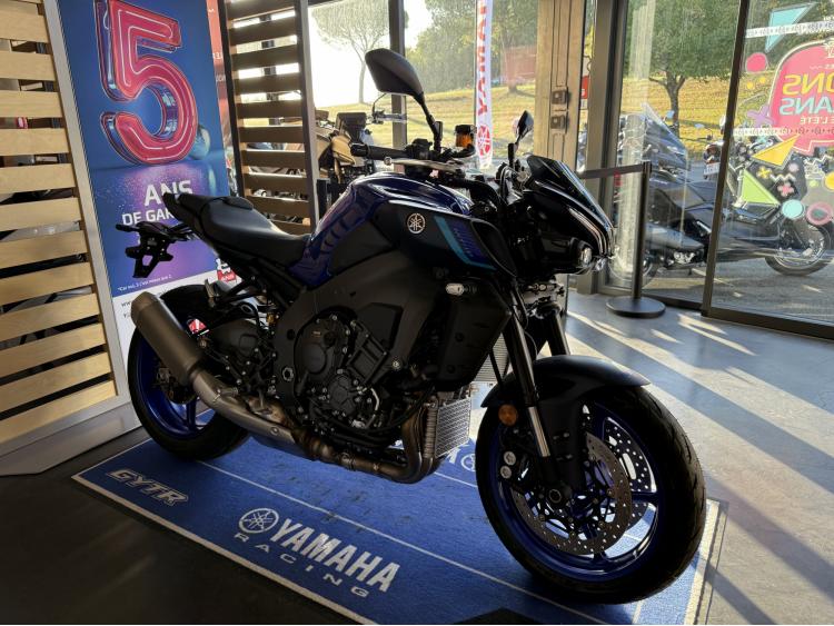 YAMAHA MT-10