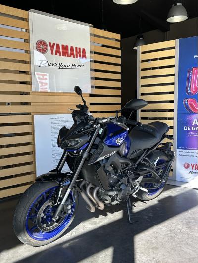 YAMAHA MT-09