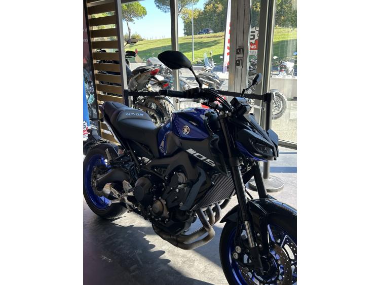 YAMAHA MT-09