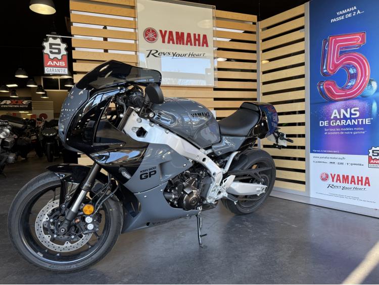 YAMAHA XSR 900 GP
