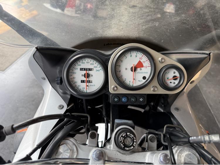 KAWASAKI ZR-7 S