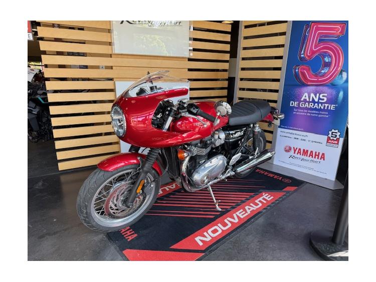 TRIUMPH THRUXTON 1200