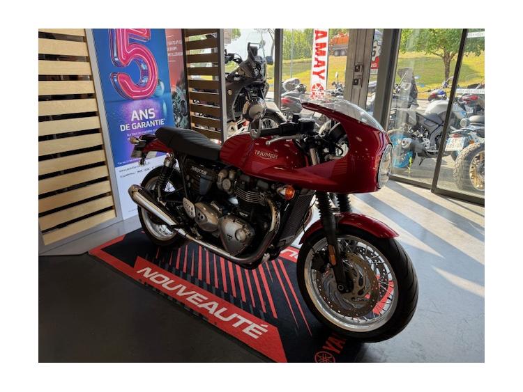 TRIUMPH THRUXTON 1200