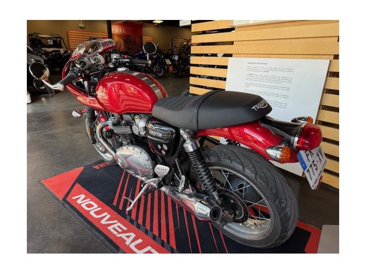 TRIUMPH THRUXTON 1200