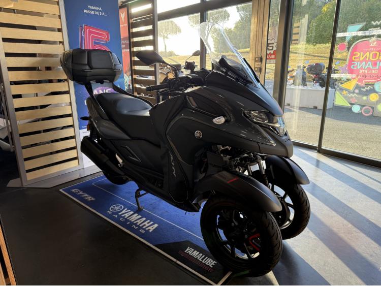 YAMAHA TRICITY 300